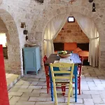 Trullo Famiglia * Putignano