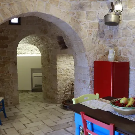 Trullo Famiglia 푸티냐노